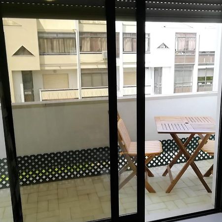 Large Apartment Near The Beach And Lisbon Costa da Caparica Exterior foto
