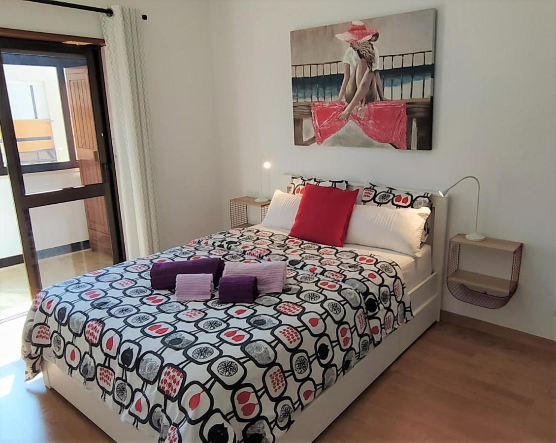 Large Apartment Near The Beach And Lisbon Costa da Caparica Exterior foto