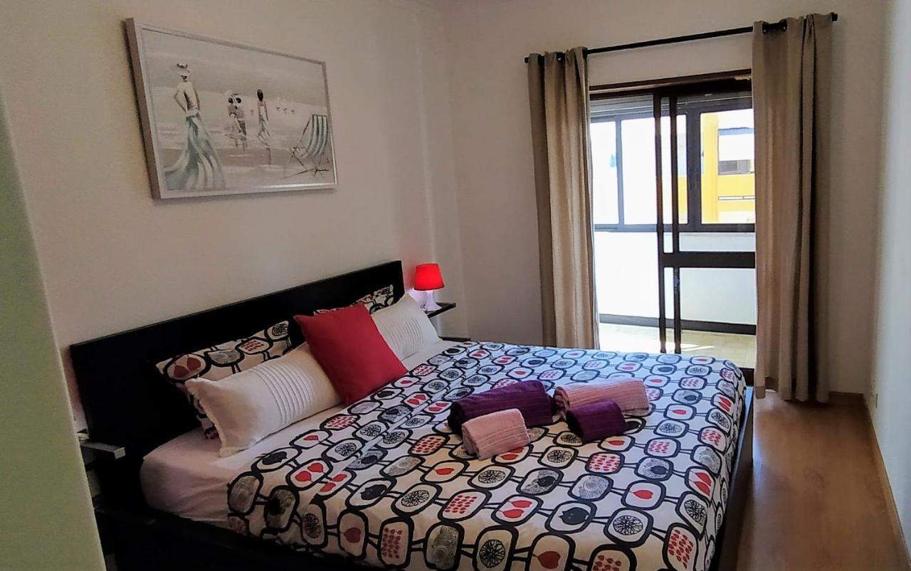 Large Apartment Near The Beach And Lisbon Costa da Caparica Exterior foto