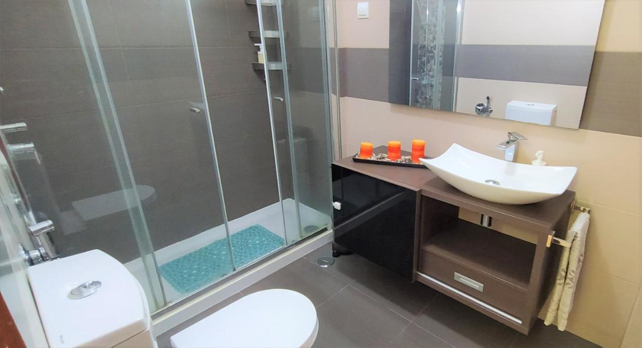 Large Apartment Near The Beach And Lisbon Costa da Caparica Exterior foto